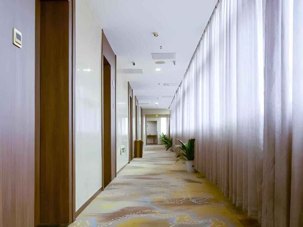 My Pleasant Hotel Шэньчжэнь Экстерьер фото